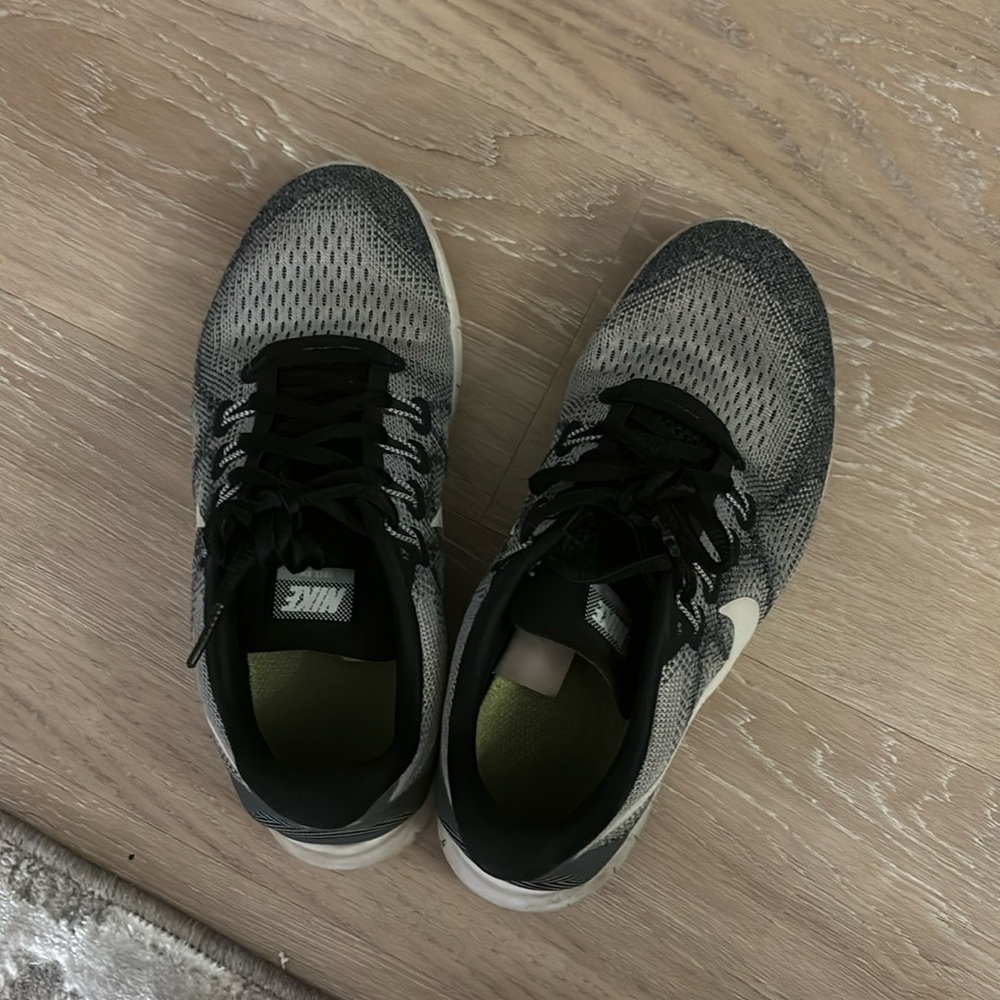 nike running shoes
